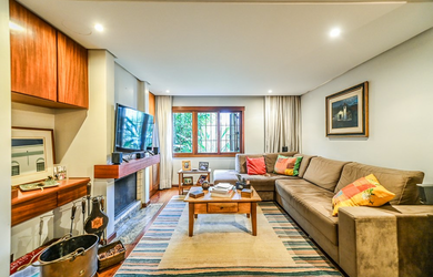 Imagem: 4 dormitórios na Rua Desembargador Espiridião