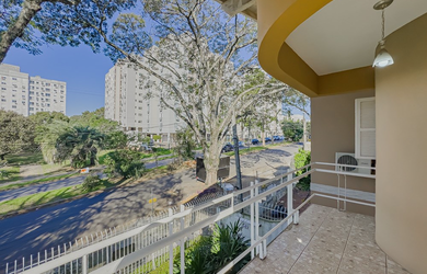 Imagem 3: 3 dormitórios na Rua Engenheiro Frederico Dahne