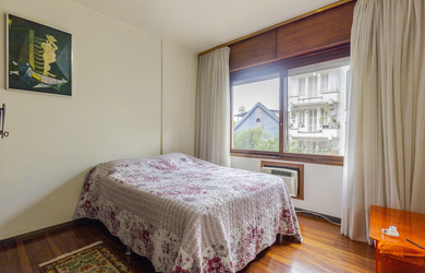 Imagem 5: 3 dormitórios, 1 suítes, 6 banheiro, 1 vaga na garagem, 198M² de Área Construída