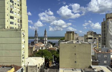 Imagem 2: 1 dormitório na Rua General Bento Martins