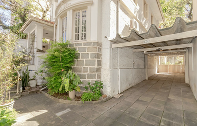 Imagem 5: 4 dormitórios na Rua Doutor Barros Cassal