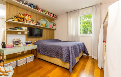 Imagem 6: 4 dormitórios na Rua José Gambarini