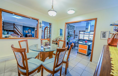 Imagem 3: 4 dormitórios, 3 suíte, 3 banheiro, 2 vagas na garagem