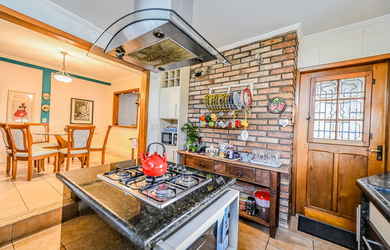 Imagem 7: 4 dormitórios, 3 suíte, 3 banheiro, 2 vagas na garagem