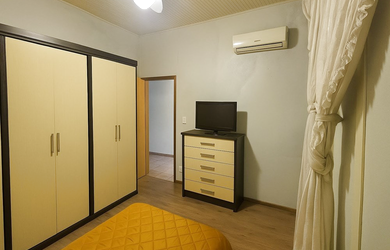 Imagem 12: Casa à venda em Porto Alegre - Menino Deus: 2 quartos, 1 suíte, 1 banheiro, 80m² de área t