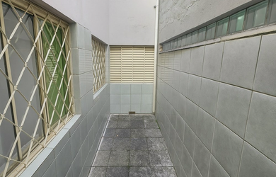 Imagem 10: Casa à venda em Porto Alegre - Menino Deus: 2 quartos, 1 suíte, 1 banheiro, 80m² de área t
