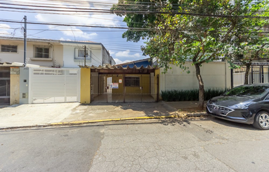 Imagem: 4 dormitórios na Rua Professor Sousa Barros