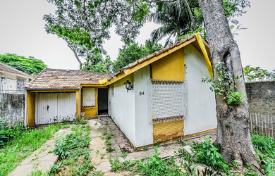 Imagem: 3 dormitórios, 2 banheiro, 2 vagas na garagem