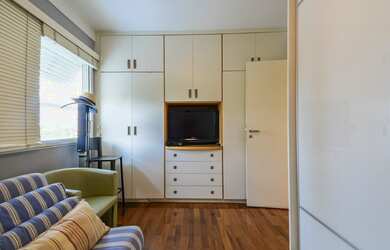 Imagem 3: 3 dormitórios na Rua André Fernandes