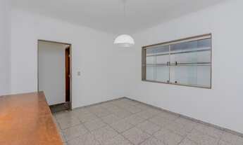 Imagem 2: 3 dormitórios na Rua Povoaçu