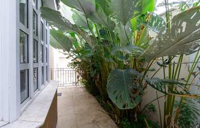 Imagem 7: Casa de condomínio à venda em São Paulo, Jardim Petrópolis, com 5 quartos, 424m²