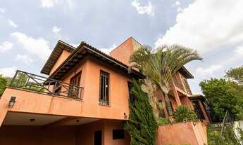 Imagem: Casa em Condomínio à Venda em Embu das