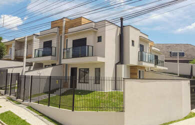 Imagem 2: Sobrado à venda em Curitiba-PR, Atuba: 3 Quartos, 2 Vagas, 103,56 m²