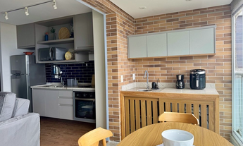 Imagem 2: Apresentamos um lindo apartamento de 2 quartos, sendo 1 suíte, com 2 banheiros, 1 vaga de