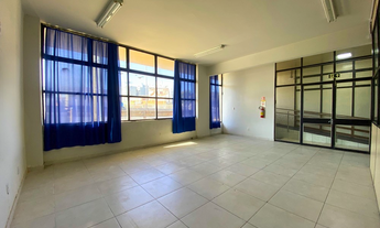 Imagem: 2 banheiro na Rua Tiradentes