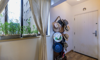 Imagem 2: Apartamento de 2 quartos, 2 banheiros, com 1 vaga de garagem, localizado em uma das melhor