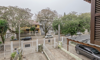 Imagem 2: Casa à venda em Porto Alegre, Jardim Itu, com 3 quartos, 144,31m²