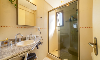 Imagem 2: Apartamento à venda em Porto Alegre, Menino Deus, com 2 quartos, 65m²