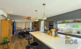 Imagem 3: Casa à venda em Porto Alegre, Teresópolis, com 3 quartos, 333,24m²