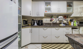 Imagem 3: Casa à venda em Porto Alegre, Jardim Sabará, com 3 quartos, 212m²