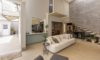 Imagem 2: Casa à venda em São Paulo-SP, no bairro Planalto Paulista, com 4 quartos, 4 vagas de garag