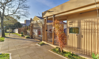 Imagem 2: 3 dormitórios na Rua Costa Lima