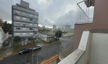 Imagem 5: Casa à venda em Porto Alegre, Menino Deus, com 3 quartos, 100m²