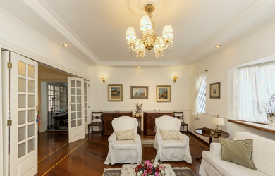 Imagem 5: Casa à Venda em São Paulo-SP: 4 quartos, 2 suítes, 4 vagas de garagem, 400m² no Jardim Pau