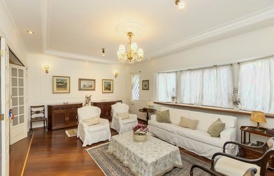 Imagem 3: Casa à Venda em São Paulo-SP: 4 quartos, 2 suítes, 4 vagas de garagem, 400m² no Jardim Pau