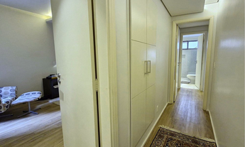 Imagem 4: 2 quartos, 2 suítes, 3 banheiros e 3 vagas de garagem. 178,00m2, o imóvel oferece ambient