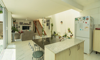 Imagem 7: Casa à venda em Porto Alegre, Menino Deus, com 3 quartos, 177m²