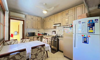 Imagem 6: Casa à venda em Porto Alegre, Santana, com 3 quartos, 210m²