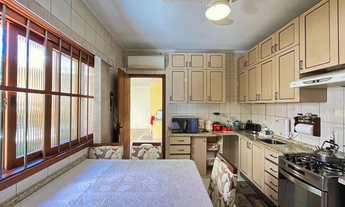 Imagem 7: Casa à venda em Porto Alegre, Santana, com 3 quartos, 210m²