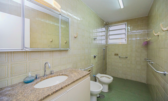 Imagem 3: Com 3 quartos espaçosos, sendo um deles uma suíte para garantir o conforto que você merece