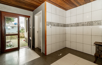 Imagem 7: Casa à venda em Porto Alegre, Jardim Itu, com 3 quartos, 240m²