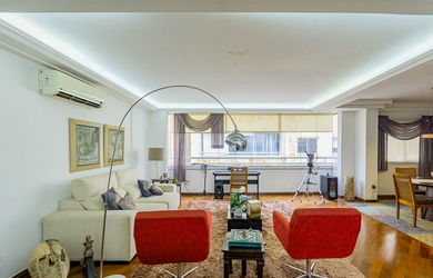 Imagem 4: Casa em condomínio no Planalto Paulista, São Paulo-SP: 4 suítes, 4 vagas, 390m²!