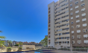 Imagem 2: Apartamento à venda em Porto Alegre, Passo da Areia, com 2 quartos, 55m²