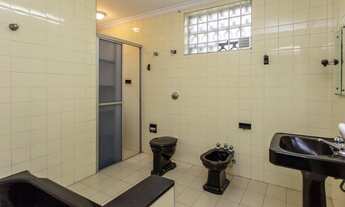 Imagem 6: Casa Padrão, 4 dormitórios na Rua Topázio