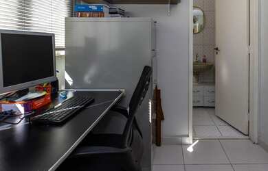 Imagem 7: Casa Padrão, 3 dormitórios na Avenida Armando Ferrentini