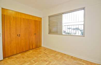 Imagem 4: Apartamento Padrão, 3 dormitórios na Rua Luís Góis