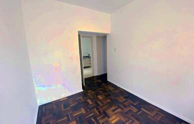 Imagem 4: Apartamento à venda no bairro Floresta - Porto Alegre/RS