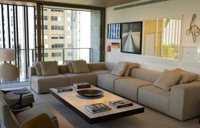 Imagem 6: Apartamento de Luxo à Venda em Pinheiros, São Paulo - 3 Suítes, 3 Vagas de Garagem - 232,5