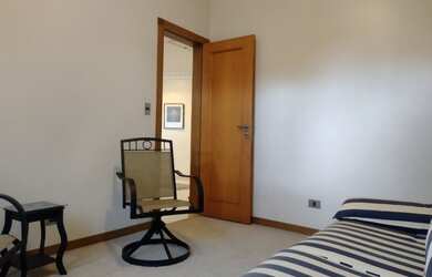 Imagem 5: Casa Padrão, 3 dormitórios na Rua Brigadeiro Arthur Carlos Peralta