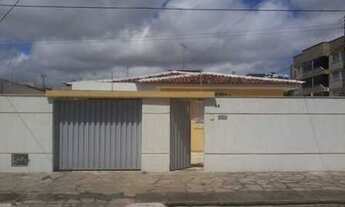 Imagem: Casa à Venda em Lagoa Nova