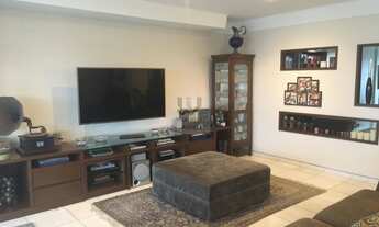 Imagem 1: 305m², 3 suítes com closet, 4 vagas em Casa Forte