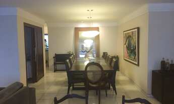 Imagem 6: 305m², 3 suítes com closet, 4 vagas em Casa Forte