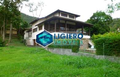 Imagem 2: Casa a Venda em Niterói, Itaipu, 4 dormitórios, 1 suíte, 1 banheiro, 5 vagas