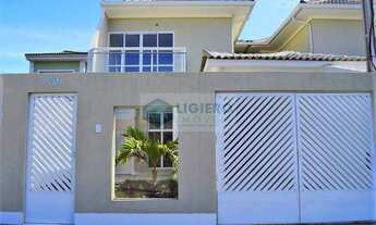 Imagem 3: Casa a Venda em Niterói, Piratininga, 4 dormitórios, 3 suítes, 2 banheiros, 2 vagas