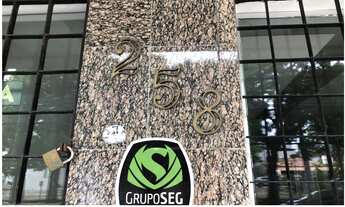 Imagem 4: CASA COMERCIAL NA PRAÇA EÇA DE QUEIROZ NA MADALENA