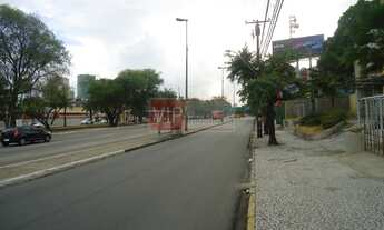 Imagem 7: Prédio comercial na Av. Agamenon Magalhães